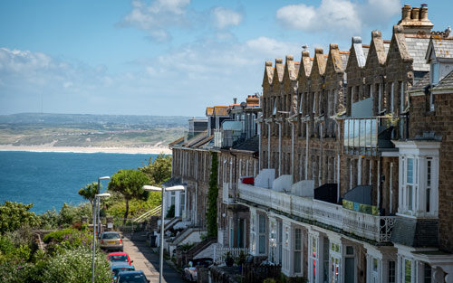 Row of terraced houses next to the seaside